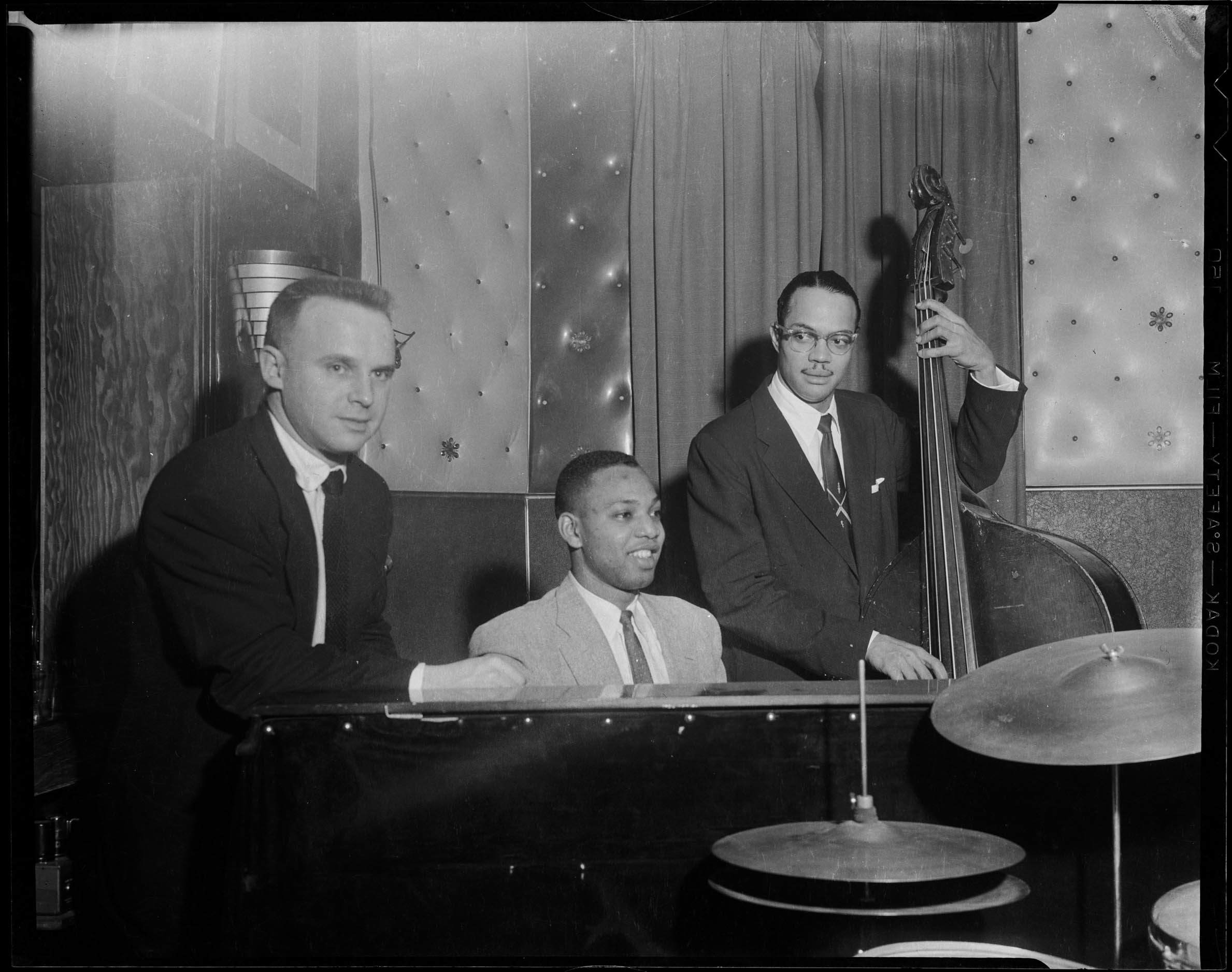 Bobby Jones trio with drummer Toby Lyons, Bobby Jones on piano, and Bobby Boswell on bass, in