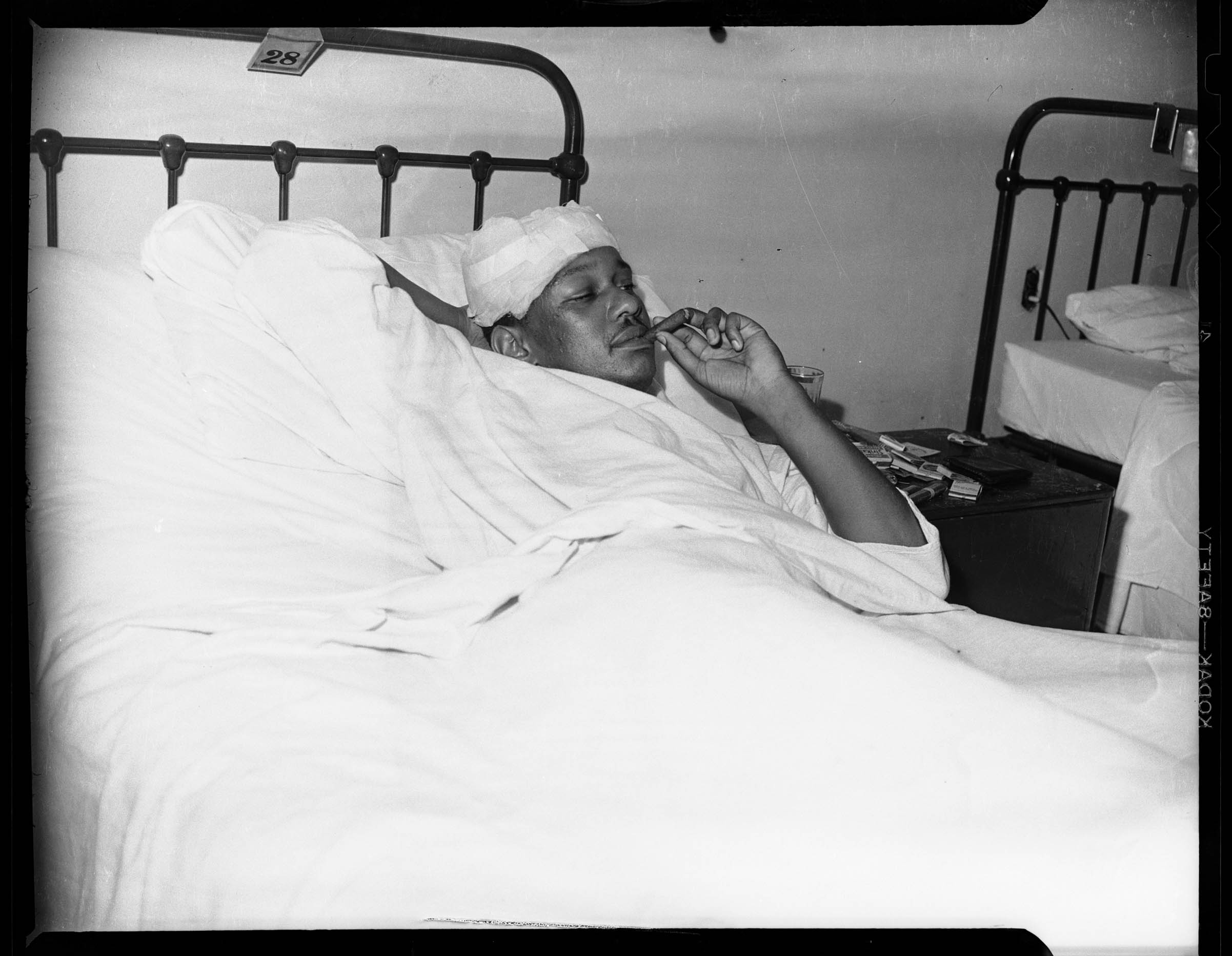 smoking cigarettes in hospital Collection